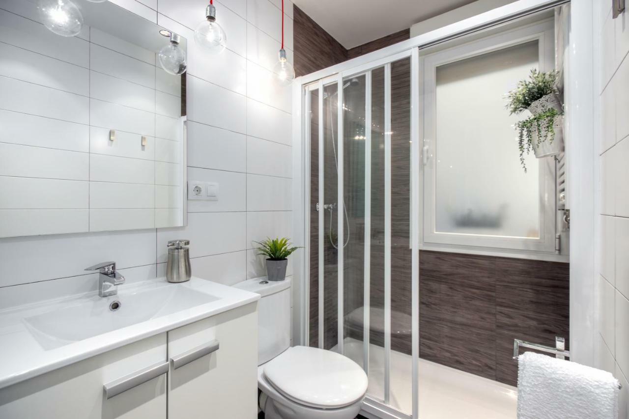 Ondarreta Beach Apartment Con Parking Free Y Aire Acondicionado San Sebastian Exterior photo